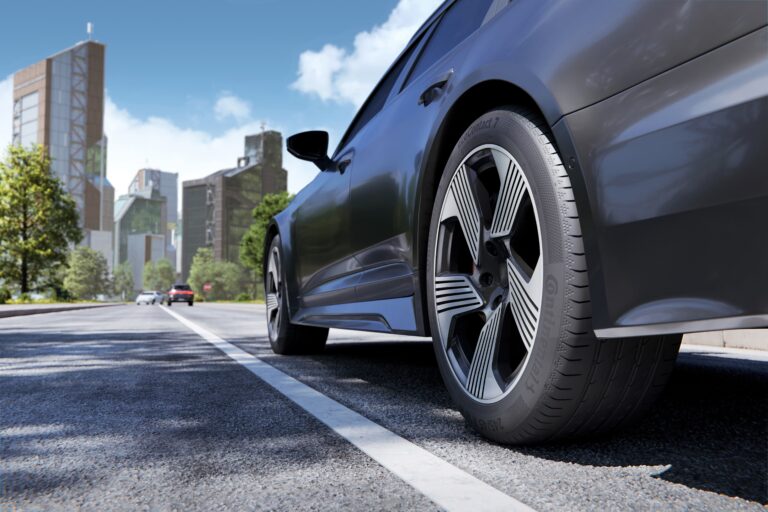 Škoda Elroq får 20-tommer Continental EcoContact 7-dæk i forskellige størrelser for og bag