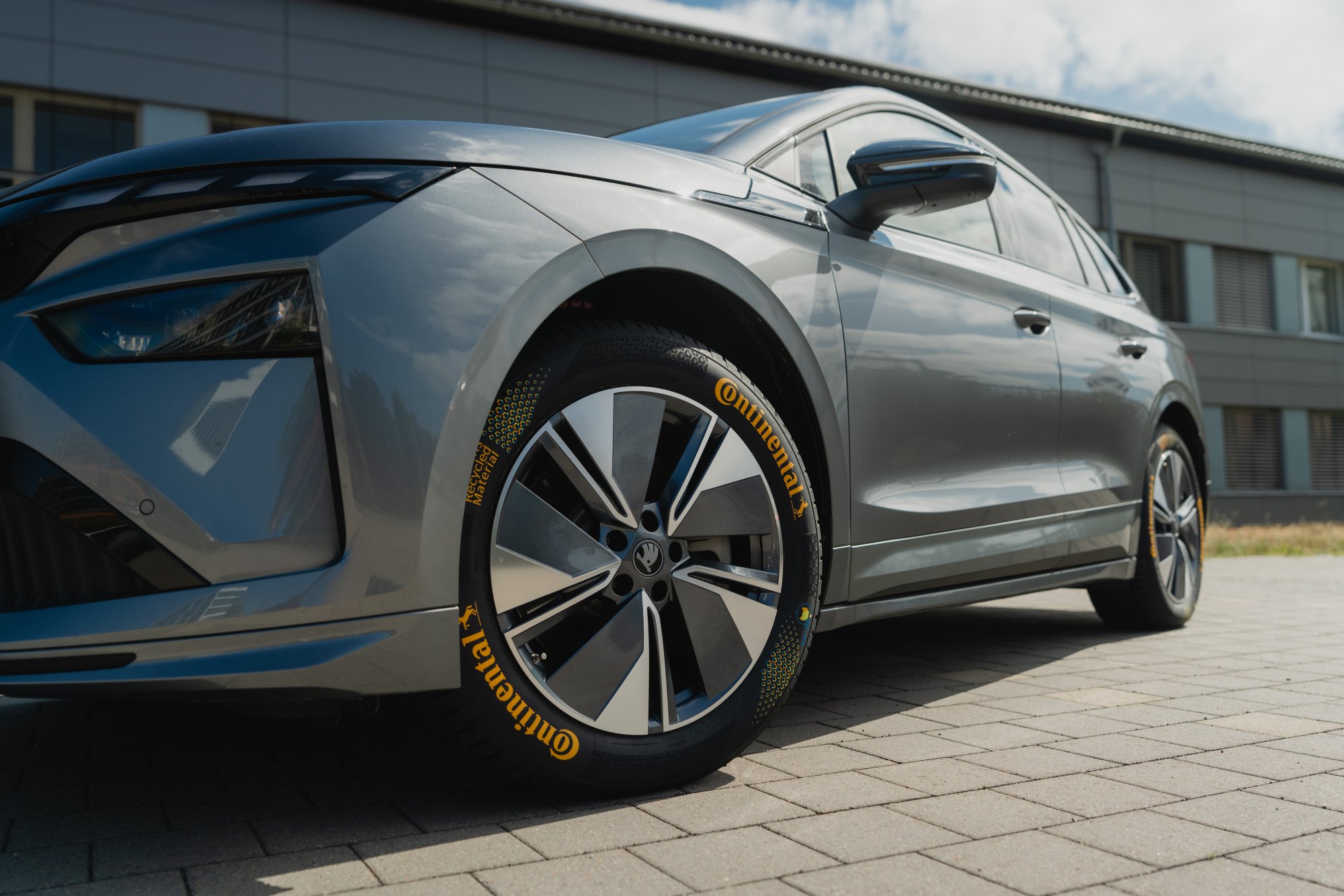 Continental ZEvRA-konceptdæk bruger 43% genanvendte materialer og opnår EU’s bedste klassificering for rullemodstand
