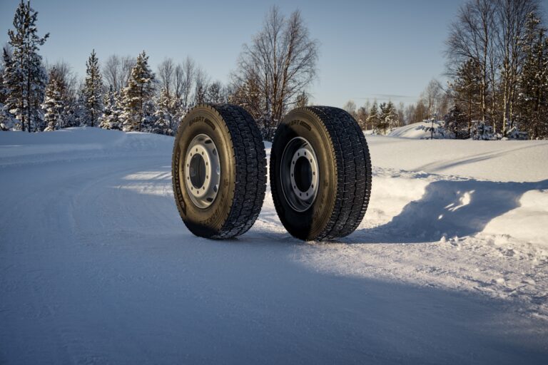 Hankook AW53/DW53 lastvognsdæk forbedrer sneacceleration med 4% i intern test